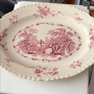 Mason’s Vintage Cream and Red Decorative Plate